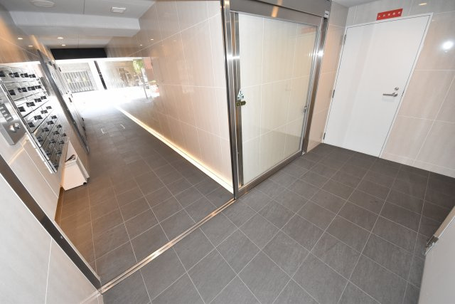 Gスタイル天満橋のエントランス