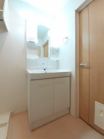 ｒｉｖｅｒ　ｓｉｄｅはるか　Ａの洗面所