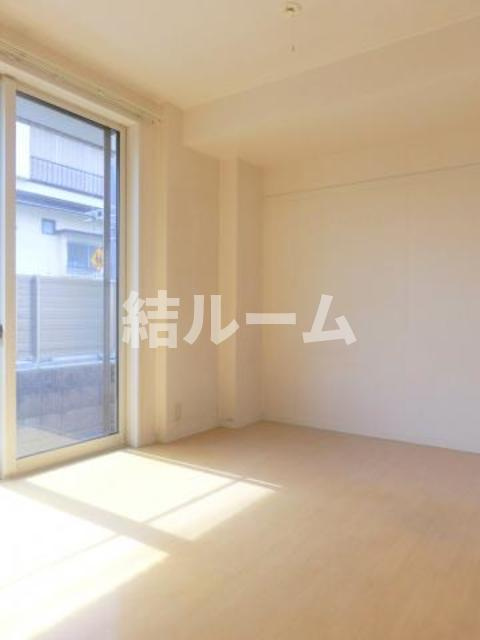 豊島区要町３丁目の賃貸マンションの居間・リビング