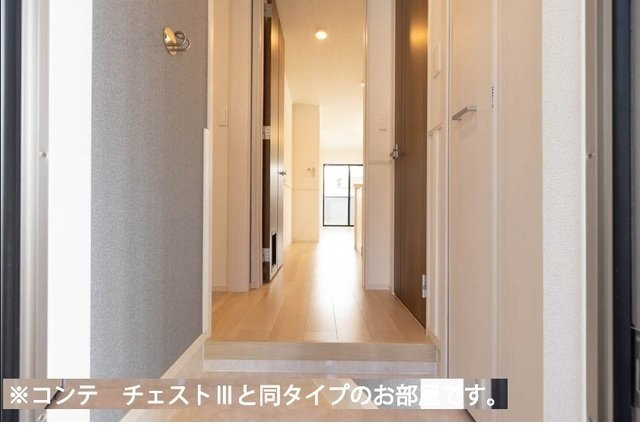 エメラ　ファミーユの玄関