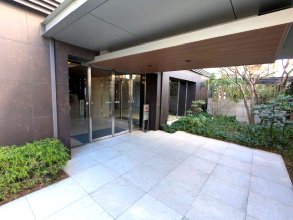 クレヴィア住吉のエントランス