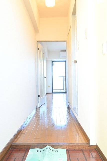 フロント新代田の玄関