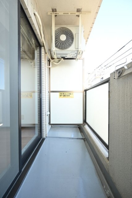 フロント新代田のバルコニー