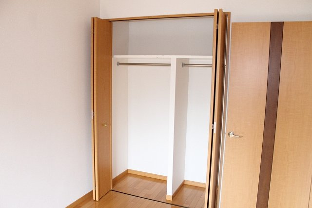 プレサンス中之島公園南の収納