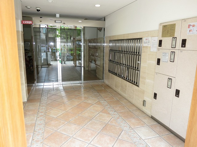 プレサンス中之島公園南のエントランス