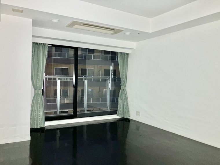 コンパートメント東京中央の内装