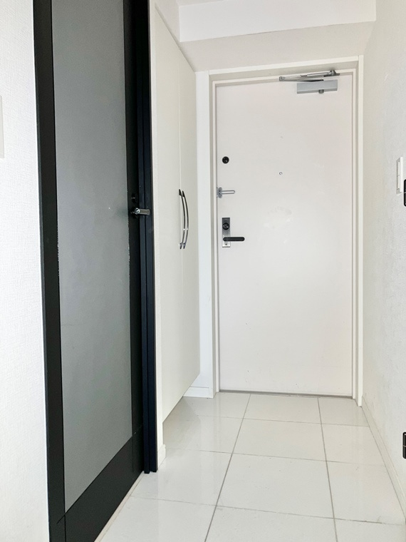 コンパートメント東京中央の玄関