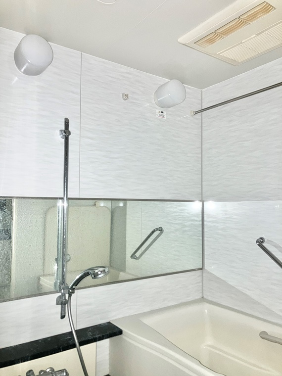 コンパートメント東京中央の浴室