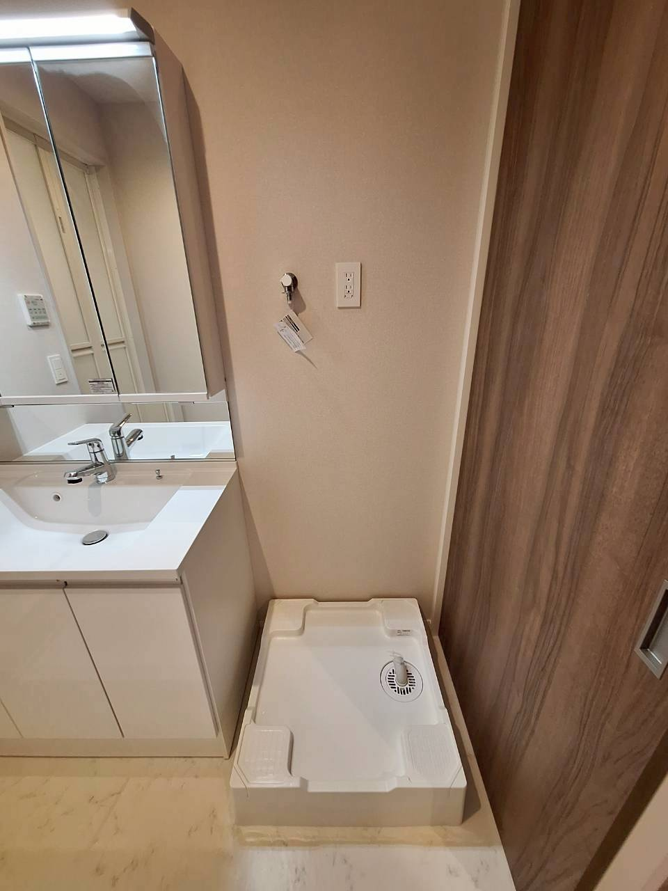 Ｎｉｖ　Ｓｈｏｎａｎ　Ｒｅｓｉｄｅｎｃｅの洗面所