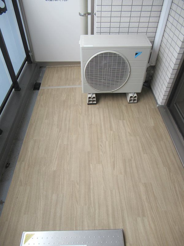 プレサンスジェネ浅草WESTのバルコニー