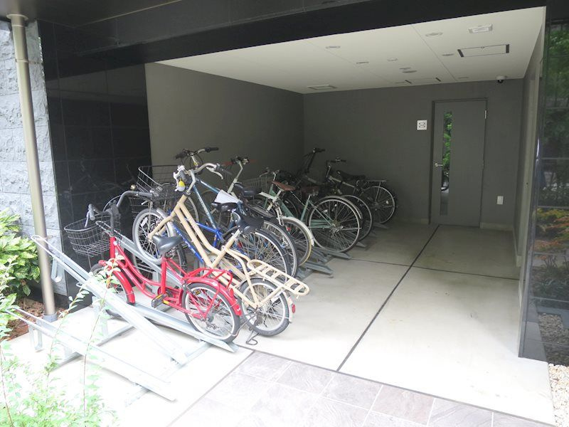 プレサンスジェネ浅草WESTのその他共用部分|駐輪場