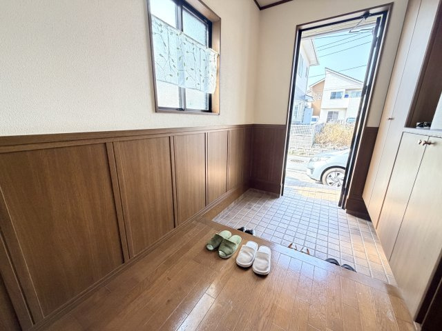 【玄関】 | 音戸町波多見5丁目のキレイな中古戸建て！