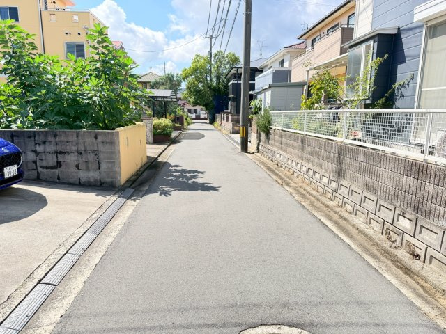 【前面道路含む現地写真】 | 音戸町波多見5丁目のキレイな中古戸建て！