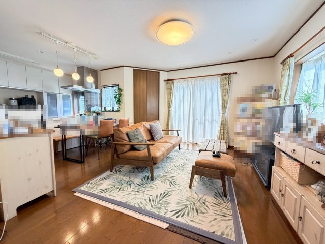 【居間・リビング】 | 音戸町波多見5丁目のキレイな中古戸建て！