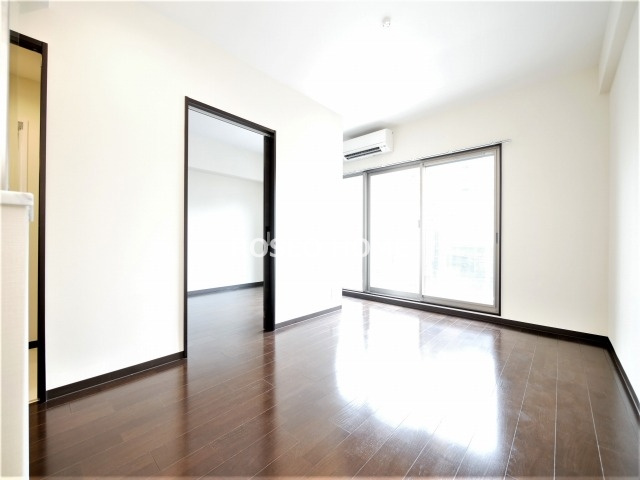 アニマーレ長堀の居間・リビング