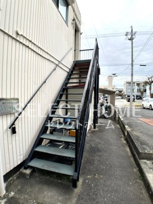 【エントランス】 | アイニーズビル | 毎日通るエントランスはこのようになっています