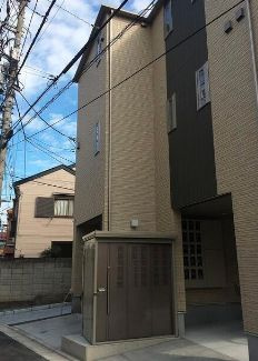 【エントランス】 | 落ち着いたエントランスです