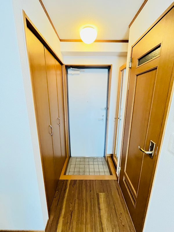 ライフかすがのの玄関