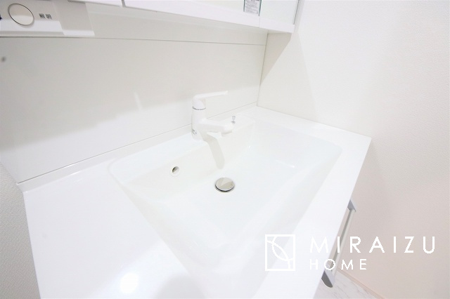 【その他】 | 収納力も自慢です。お洋服がお好きなお客様も多いですよね、衣替えをしなくてもお洋服をしまっておけそうなくらいの広さですね！