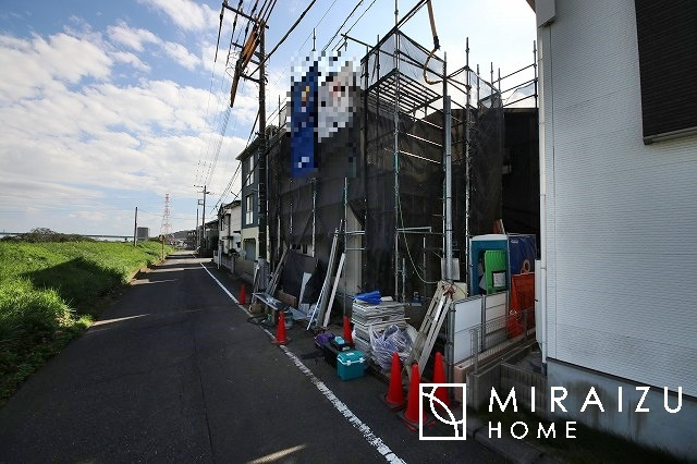 【周辺】 | プライバシー性と開放感を高める住環境。陽当たりの良い開かれたロケーションを活かし、心地よい暮らしをプランニング

