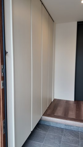 益城クロスウェイの玄関