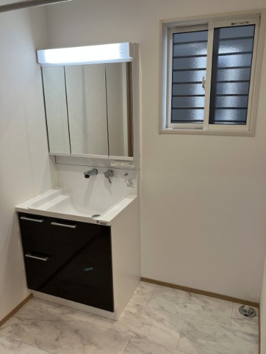 中古戸建の独立洗面台
