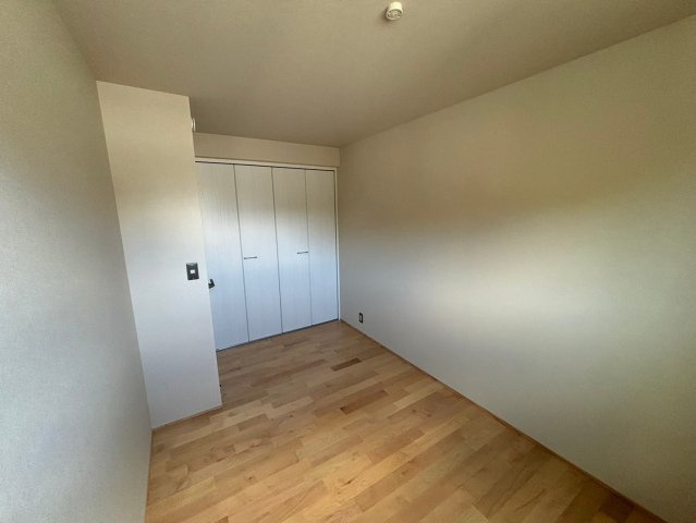 旭志建売の洋室