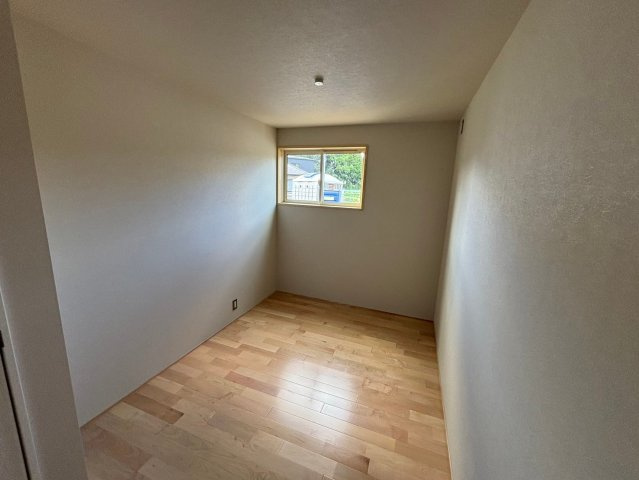 旭志建売の洋室