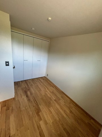 旭志建売の洋室