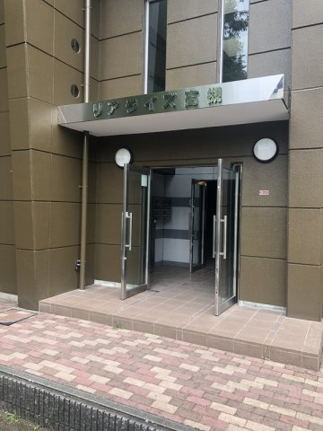 リアライズ高槻のエントランス