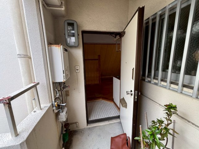 【玄関】 | カーサ島乃 | ※写真と現状が異なる場合がございます