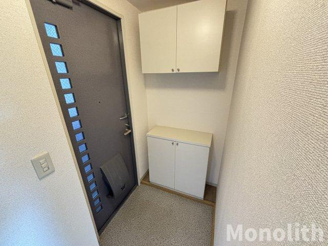 リバーサイド忠岡A棟の玄関