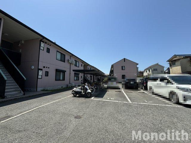 リバーサイド忠岡A棟の駐車場
