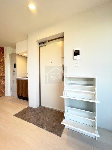 グラスプラス上中里の玄関