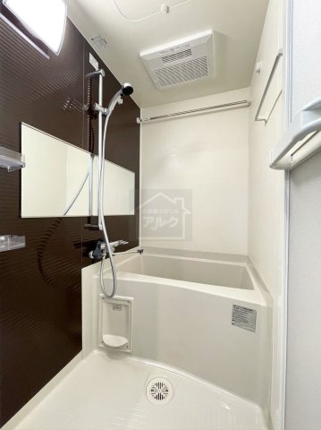 グラスプラス上中里の浴室