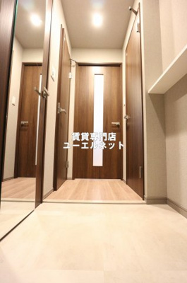 【玄関】 | スプランディッド江坂３ | 住まいの顔ともなる玄関