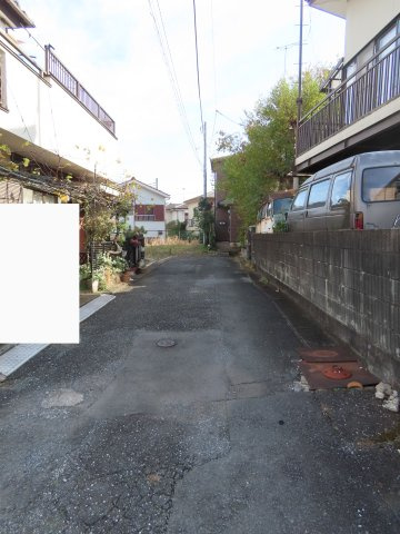 坂戸市泉町売地の前面道路含む現地写真