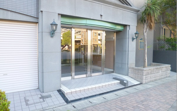 ローズガーデンＫ132番館　K-132のエントランス