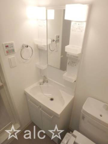 練馬区関町北２丁目の賃貸マンションの独立洗面台|同仕様