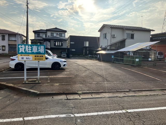 まるみやパーキングの外観