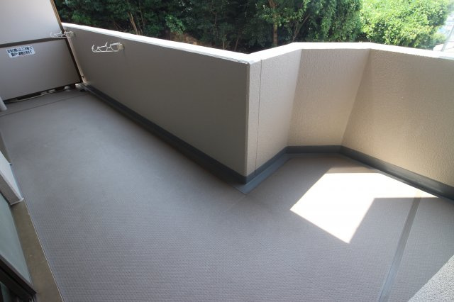 コスモ舞子坂弐番館のバルコニー