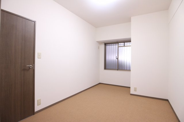 コスモ舞子坂弐番館の寝室