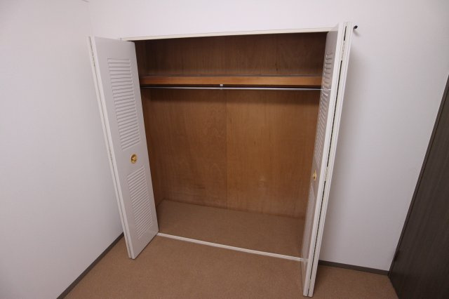 コスモ舞子坂弐番館の収納