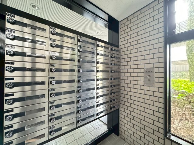 ＪＲ東海道本線「瀬田」駅まで徒歩９分◆専用庭付き３ＬＤＫ◆陽当たり良好◆コスモ瀬田の設備|郵便受け