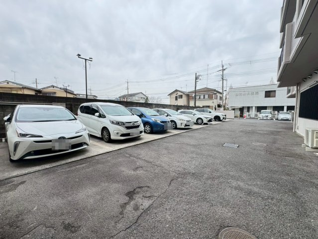 ＪＲ東海道本線「瀬田」駅まで徒歩９分◆専用庭付き３ＬＤＫ◆陽当たり良好◆コスモ瀬田の駐車場|駐車場
