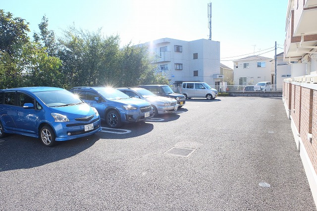 セイバリーⅡの駐車場