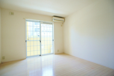 【寝室】 | リブレア津福本町B棟 | ゆとりの広さです