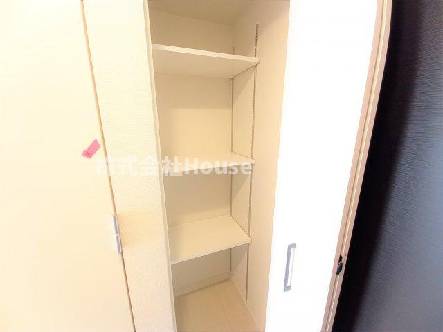 レジュールアッシュ神戸ハーバーランドの収納