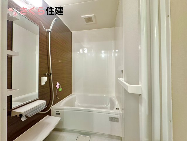 野木町若林　ノルディックハウスの浴室|広々１坪タイプのゆったり浴室ユニット。防カビ抗菌素材なのもうれしい
