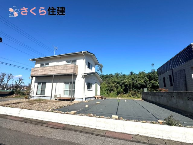 野木町若林　ノルディックハウスの庭|広々としたお庭。外水道完備で洗車もお家で行えます。家庭菜園などもできます。
